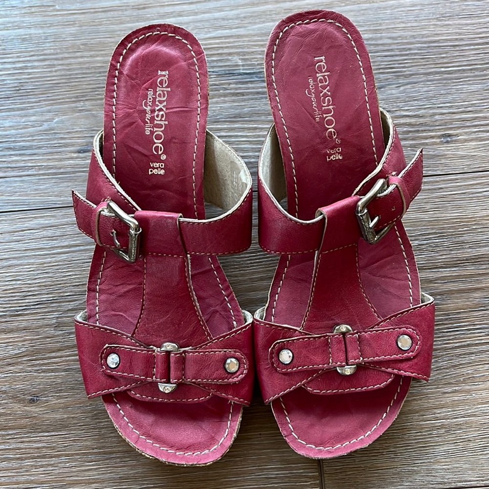 Relax shoe by VERA PELLE. Size 38.